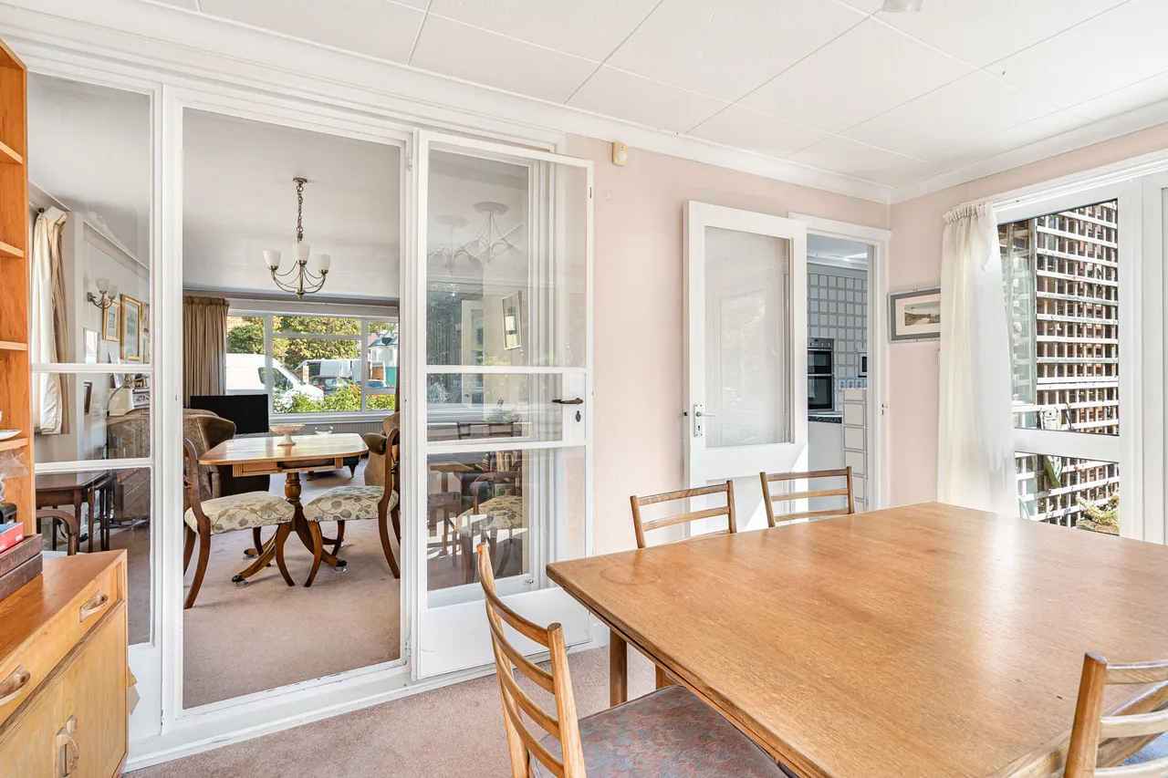 Northcroft Gardens, Englefield Green, TW20, photo 14