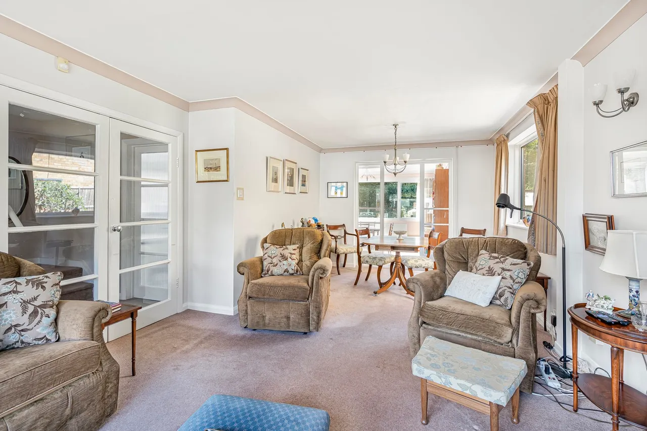 Northcroft Gardens, Englefield Green, TW20, photo 11