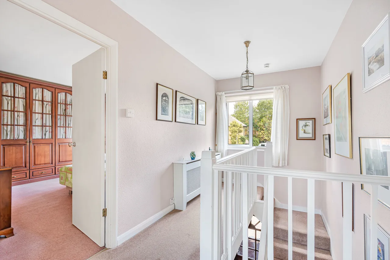 Northcroft Gardens, Englefield Green, TW20, photo 22