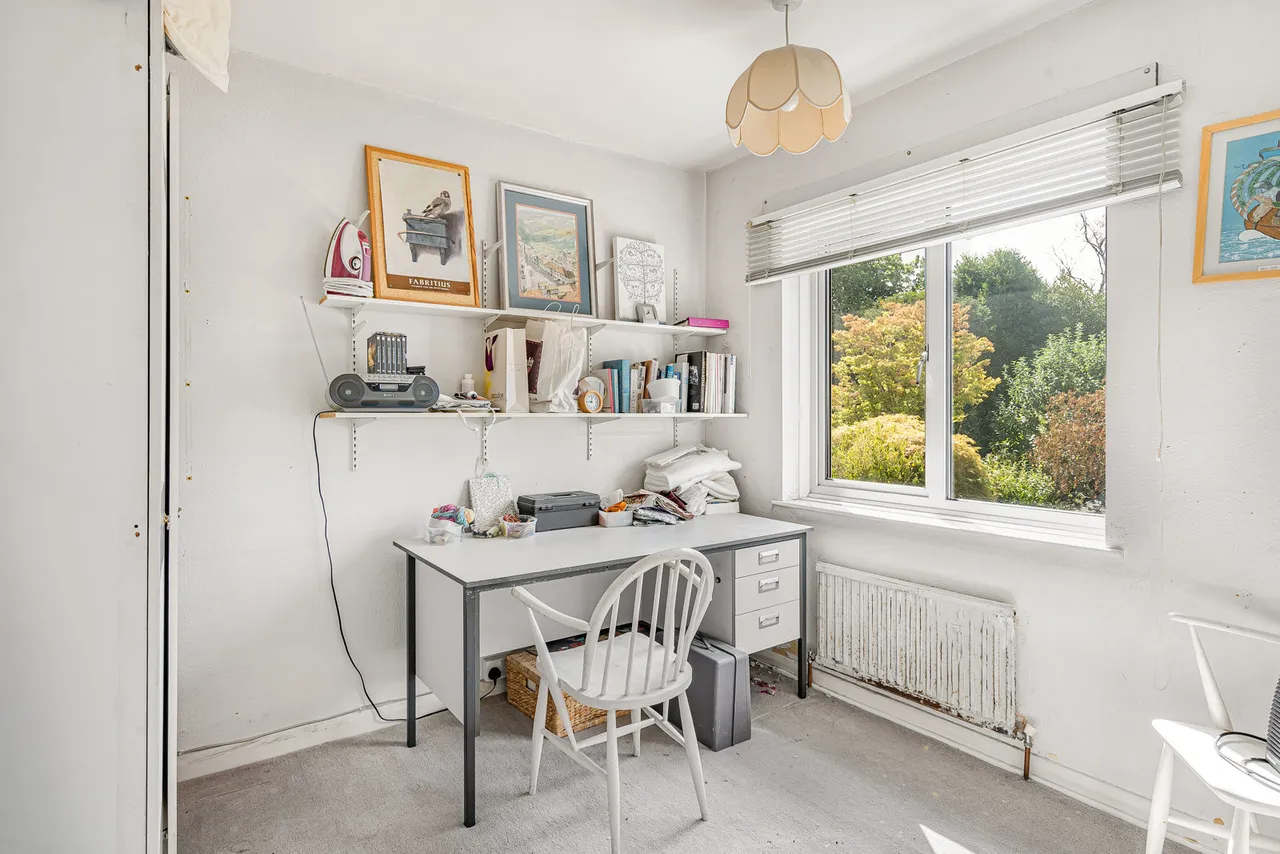Northcroft Gardens, Englefield Green, TW20, photo 20