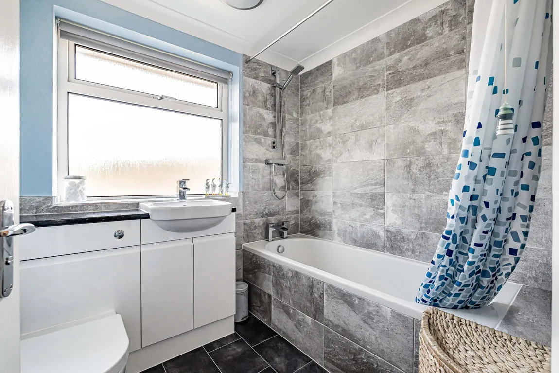 Hazel Close, Marlow, SL7 3PW, photo 19