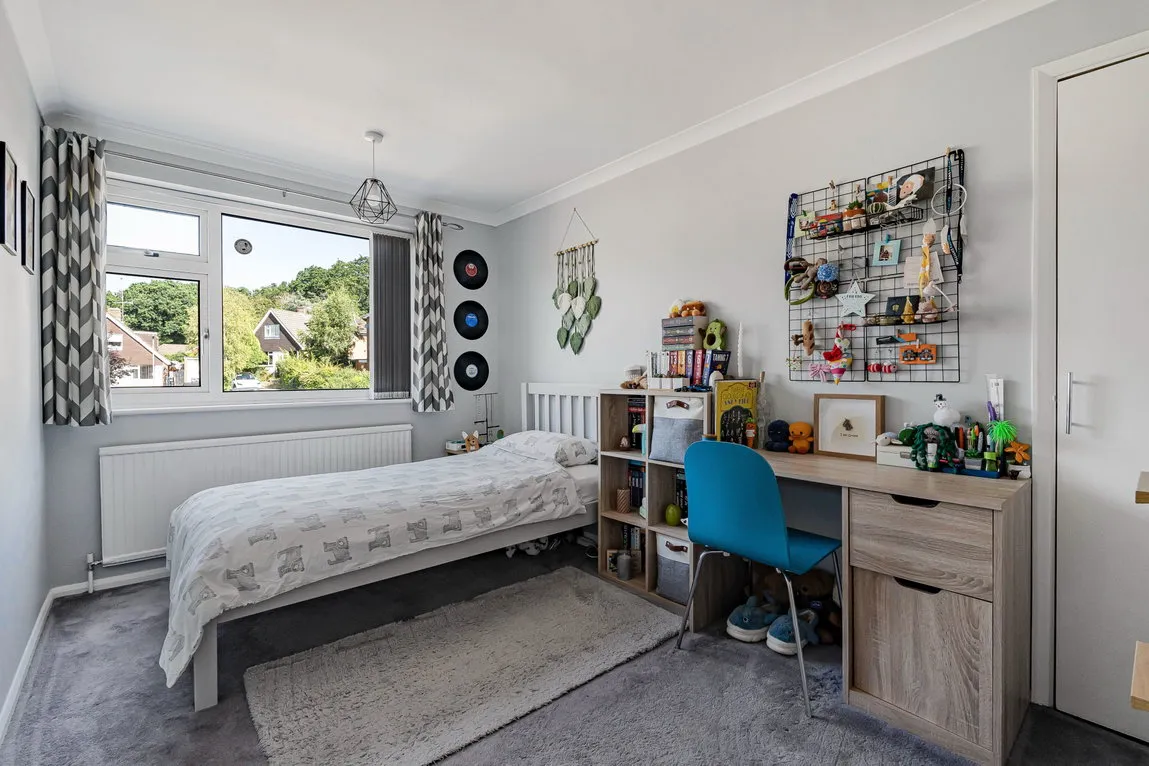 Hazel Close, Marlow, SL7 3PW, photo 15