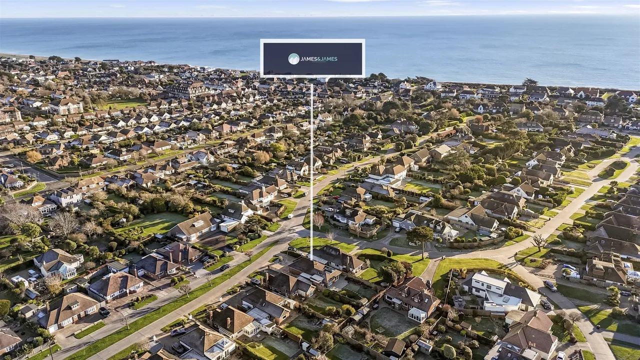 The Ridings, East Preston, Littlehampton, photo 11