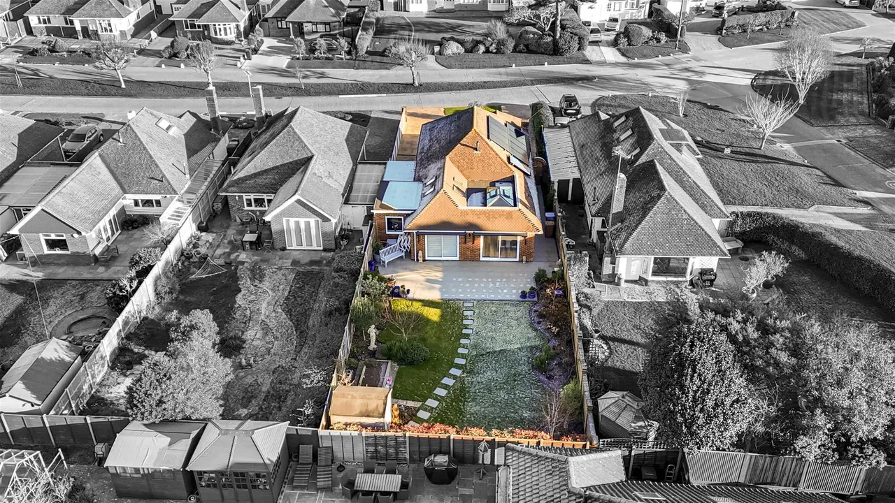 The Ridings, East Preston, Littlehampton, photo 22