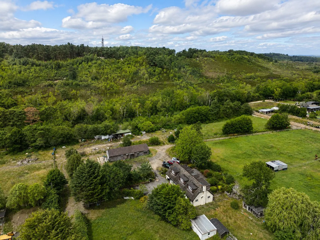 4 bed house for sale — Dudmoor Farm Road, Christchurch, Dorset, BH23 6AQ