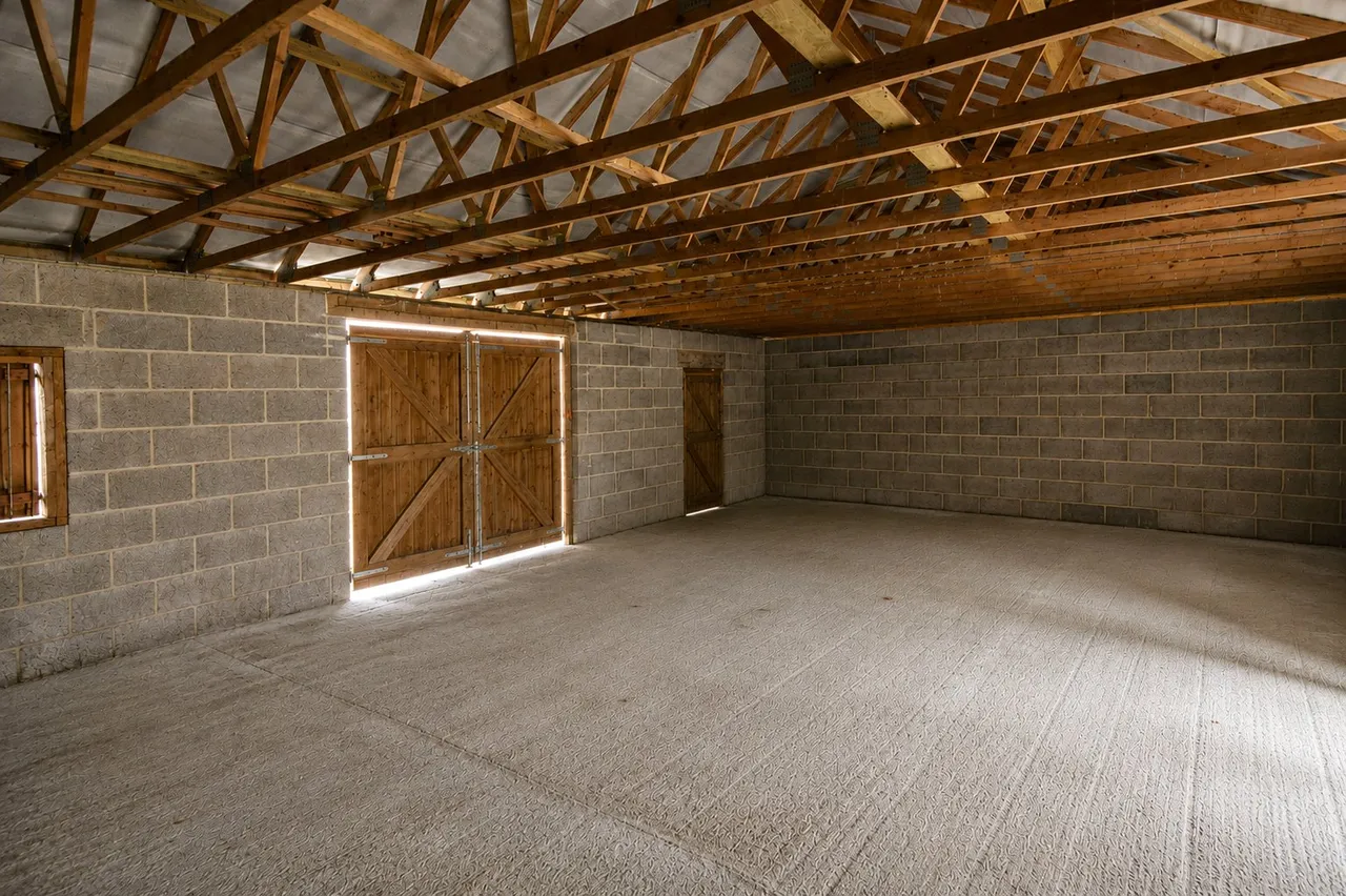 Dudmoor Farm Road, Christchurch, Dorset, BH23 6AQ, photo 4