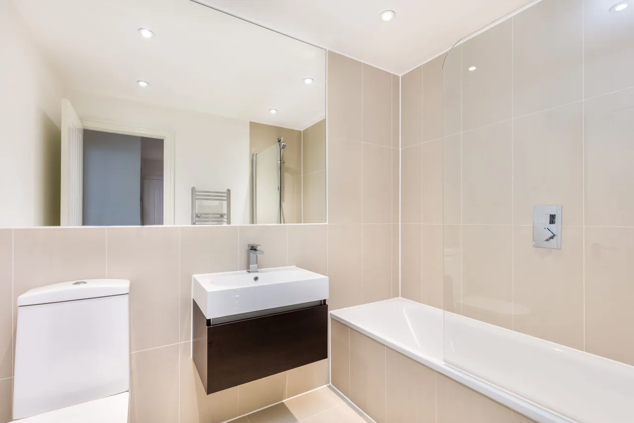 Flat 2, 23a Westow Hill, London, photo 3