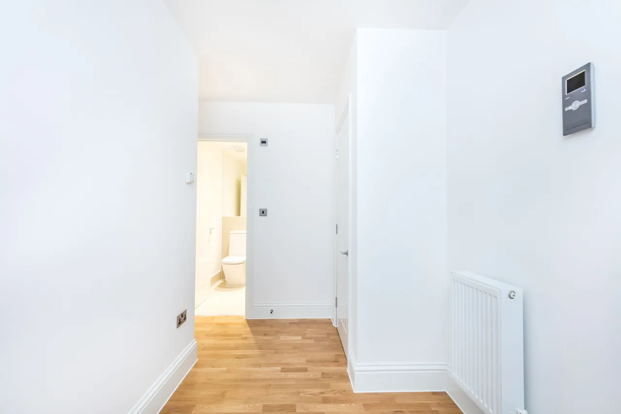 Flat 2, 23a Westow Hill, London, photo 4