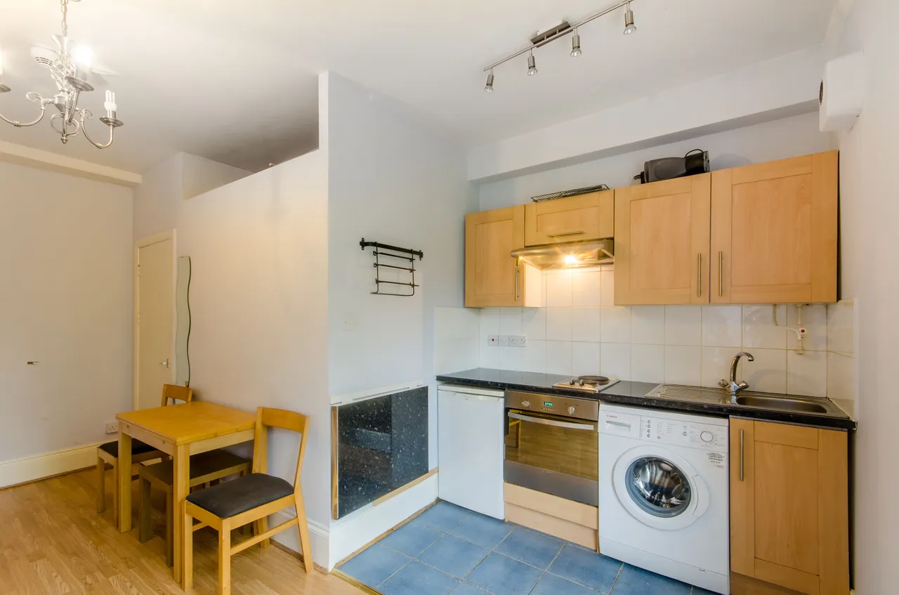 Flat 14, 13 Adamson Road, London, photo 4