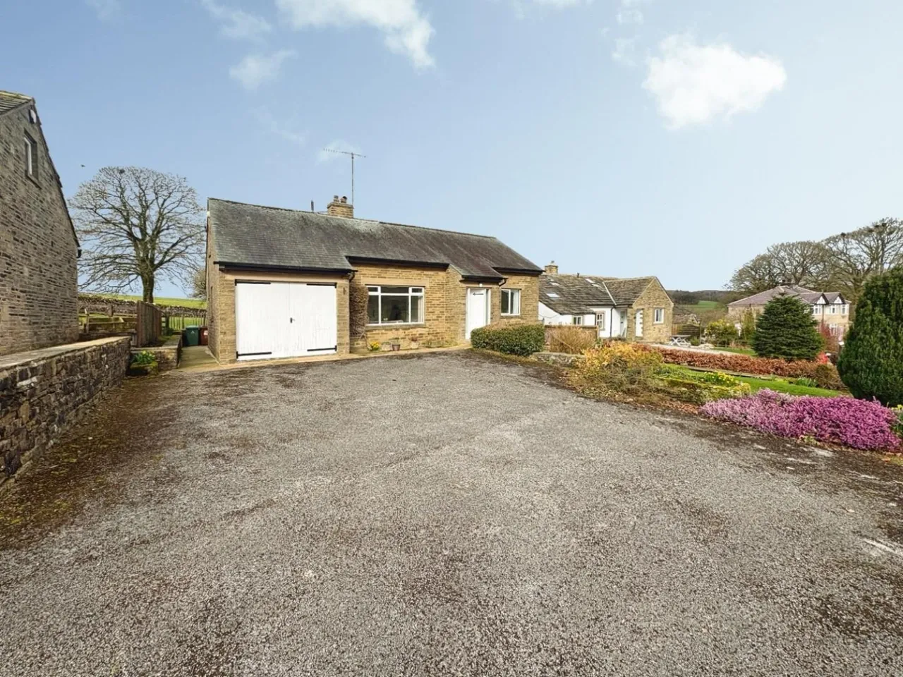 2 bed house for sale, Fairview, Hetton. Skipton, BD23