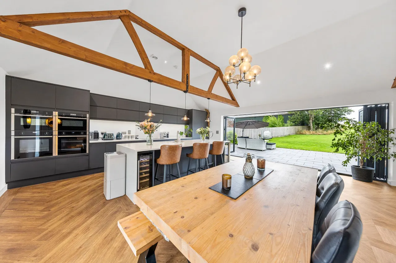 Hollingreave Barns, Dam Lane, Warrington, Rixton, WA3 6LE, photo 8