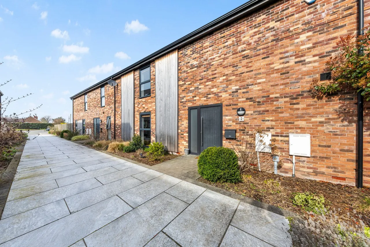 Hollingreave Barns, Dam Lane, Warrington, Rixton, WA3 6LE, photo 2