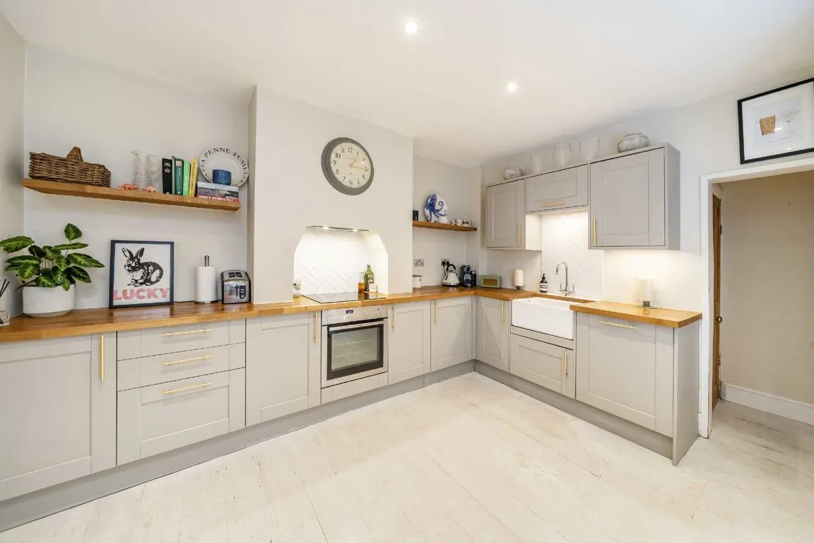 Kingswood Road, SW2, photo 4
