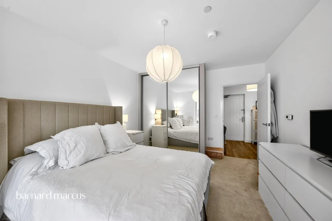 Oakleigh Road North, London, N20, photo 10