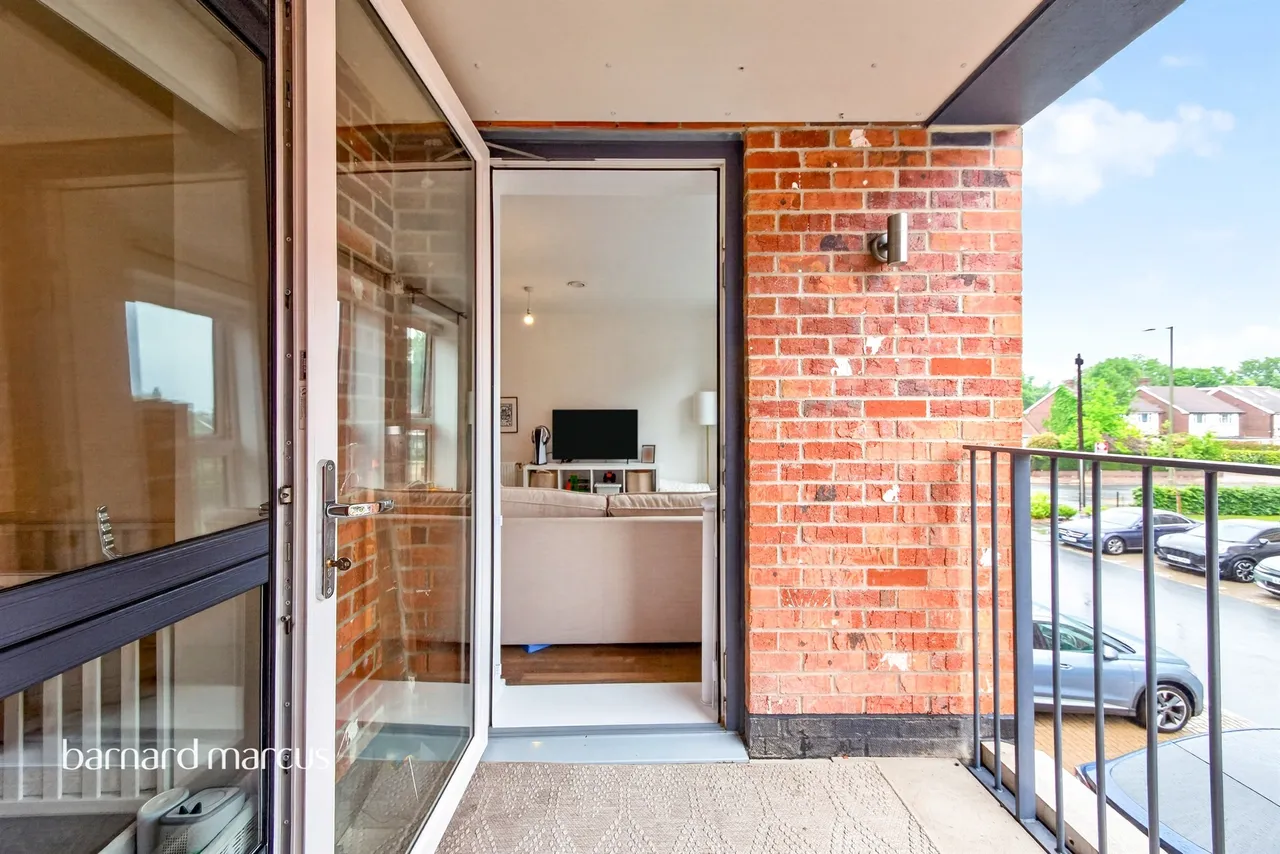 Oakleigh Road North, London, N20, photo 6