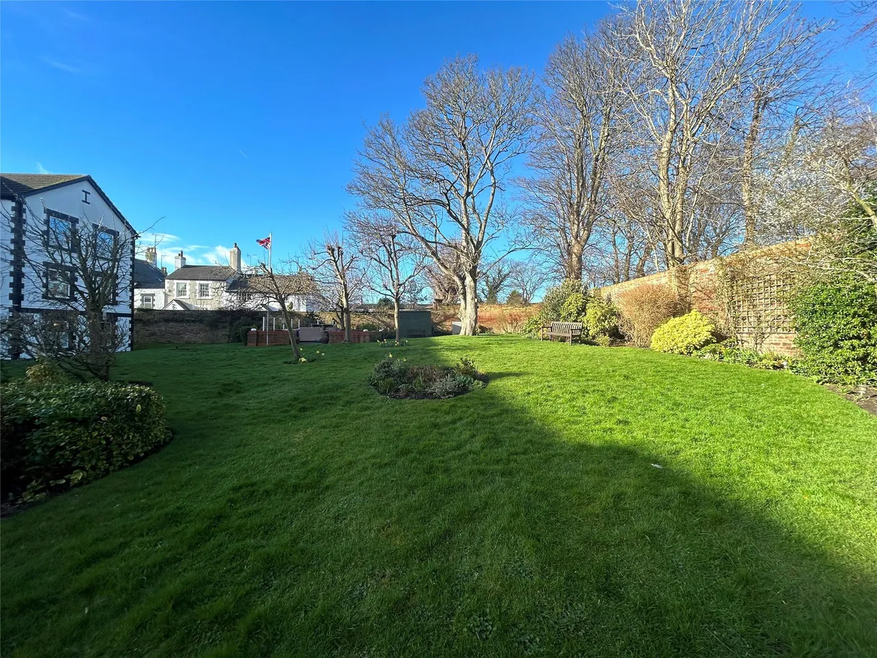 The Parade, Parkgate, CH64, photo 12