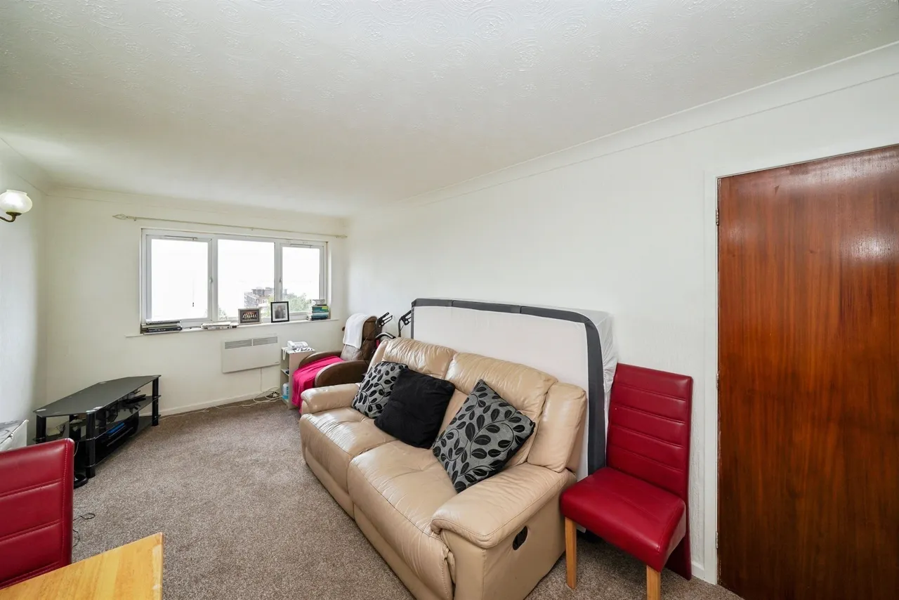 Montpellier Crescent, Wallasey, photo 9