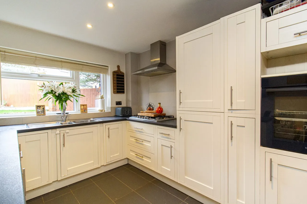 Hampton Close, Church Crookham, Fleet, GU52 8LB, photo 6