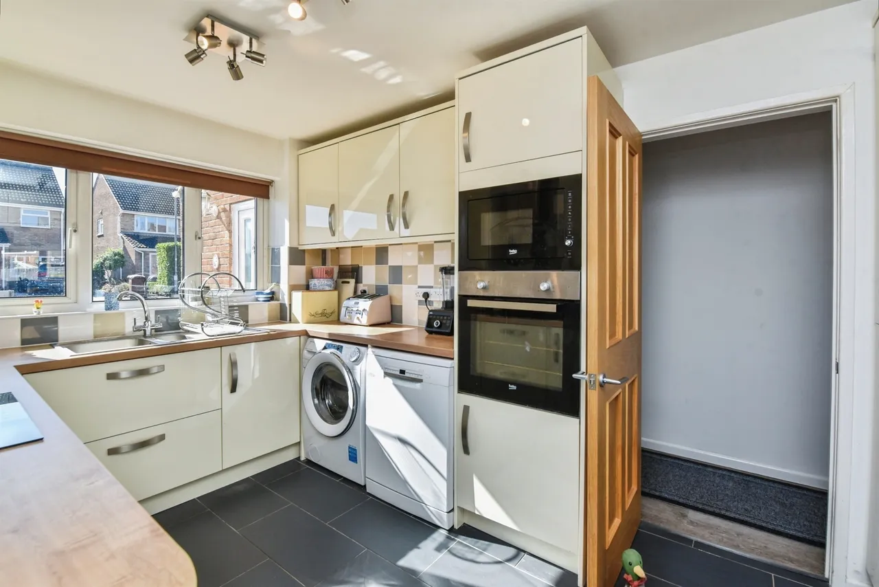 Nightingale Avenue, FROME, photo 5