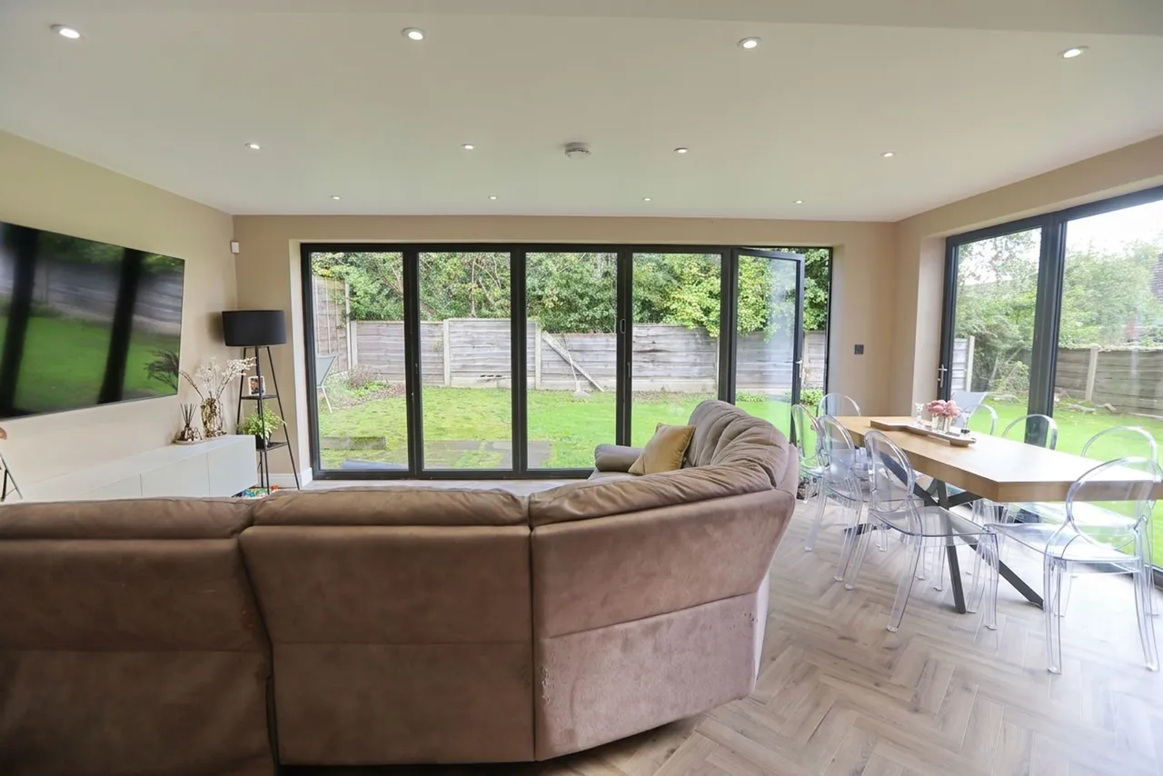 Ten Acre Drive, Whitefield, M45, photo 12