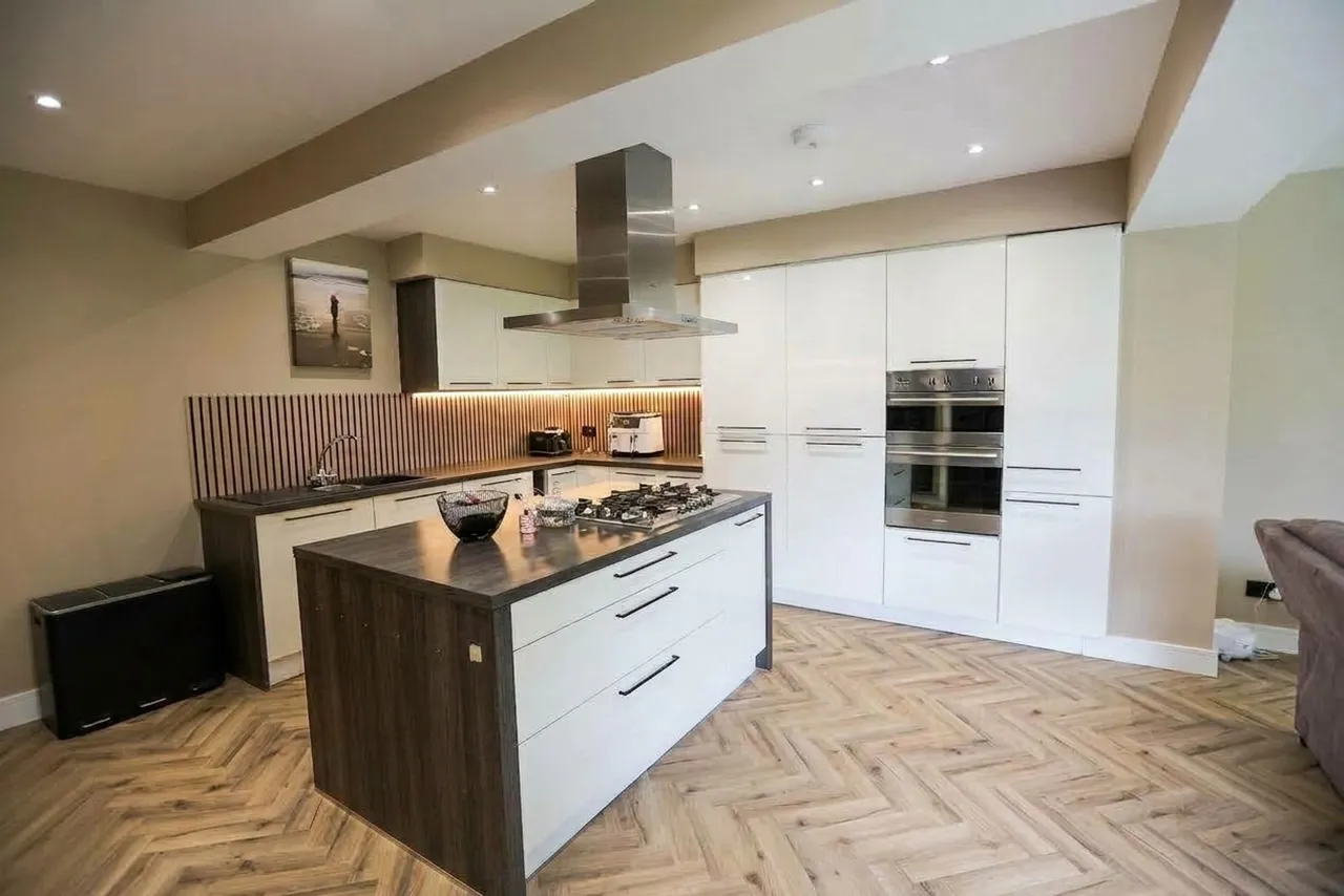 Ten Acre Drive, Whitefield, M45, photo 9