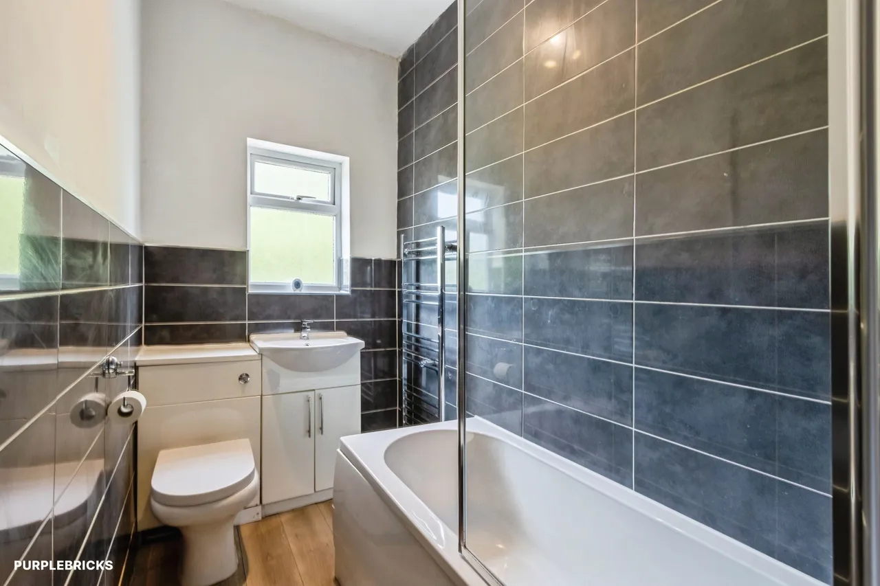 Weeland Road, Wakefield, WF4, photo 9