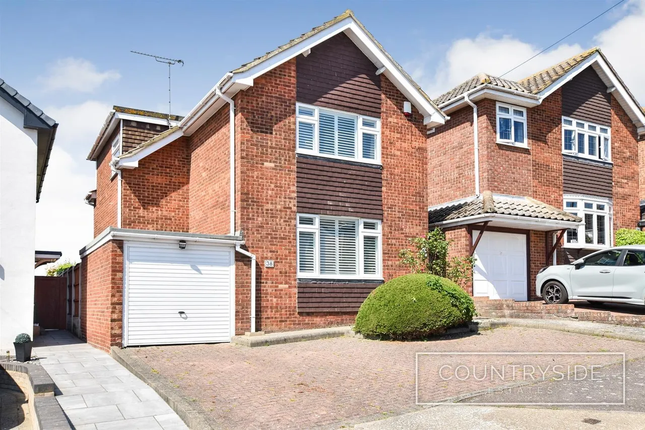 3 bed house for sale — Shorefields, Benfleet