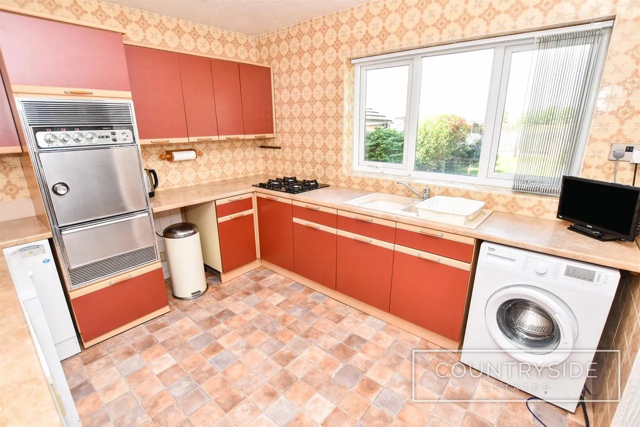 Shorefields, Benfleet, photo 6