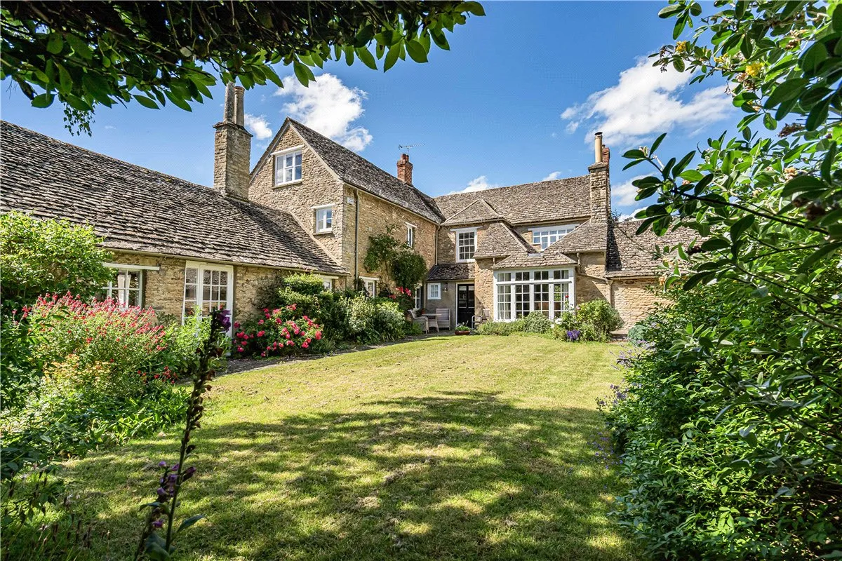 High Street, Bampton, OX18, photo 2