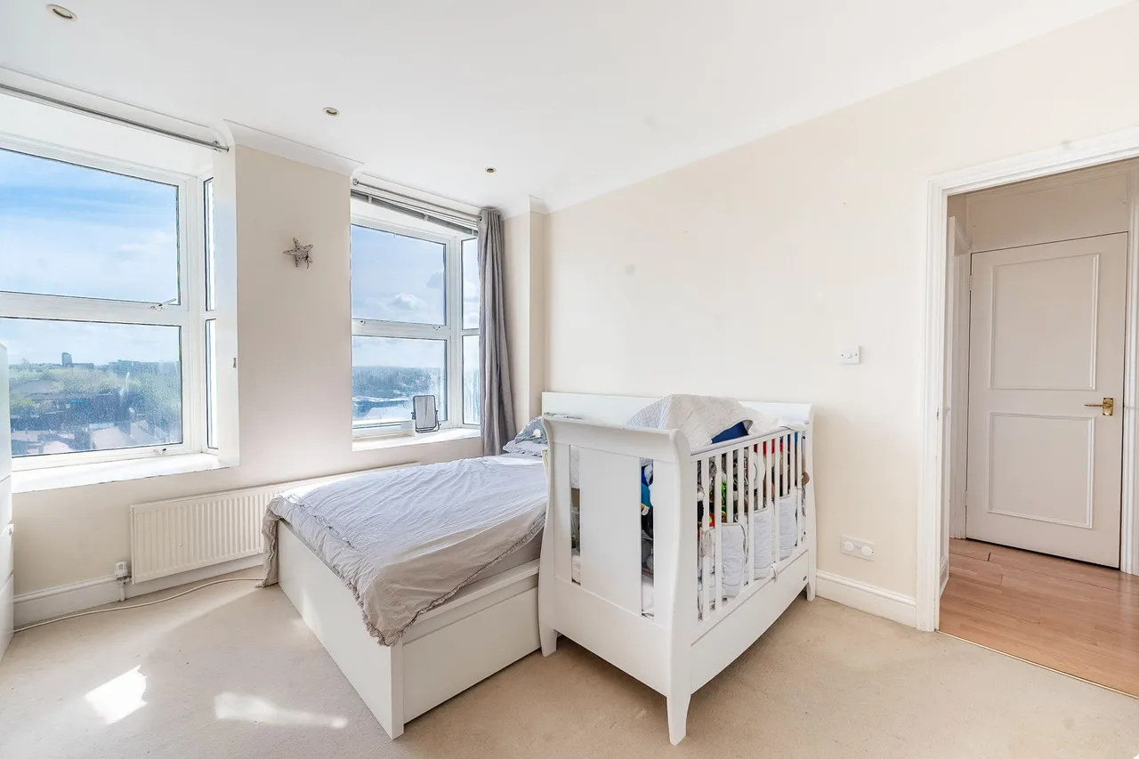 8 Stanmore Towers, Church Road, photo 4