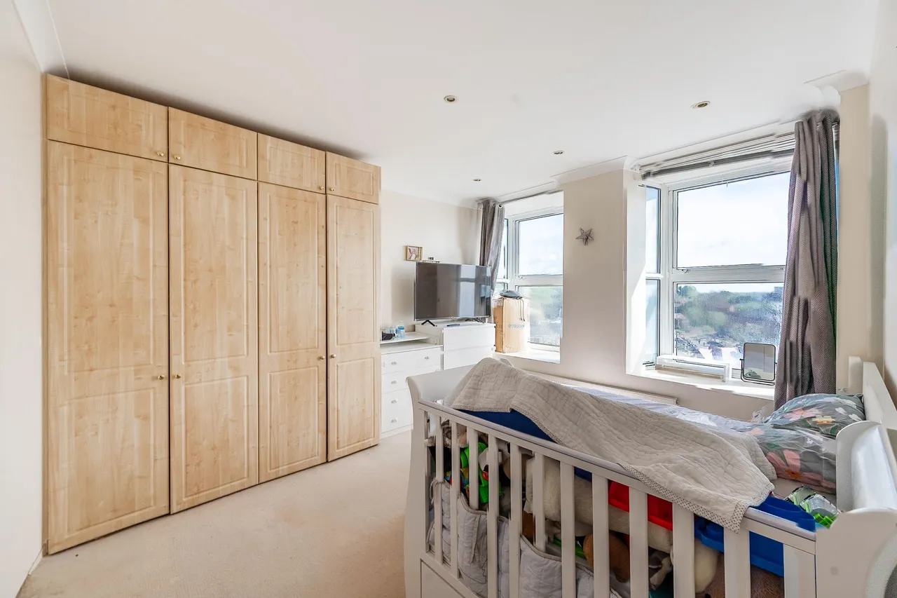 8 Stanmore Towers, Church Road, photo 9