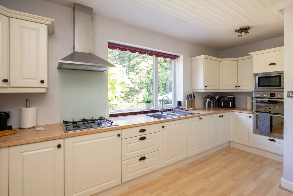 Chichester Road, Dorking, RH4, photo 5