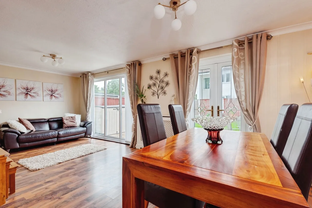 Wellington Gate, Hale Village, L24, photo 5