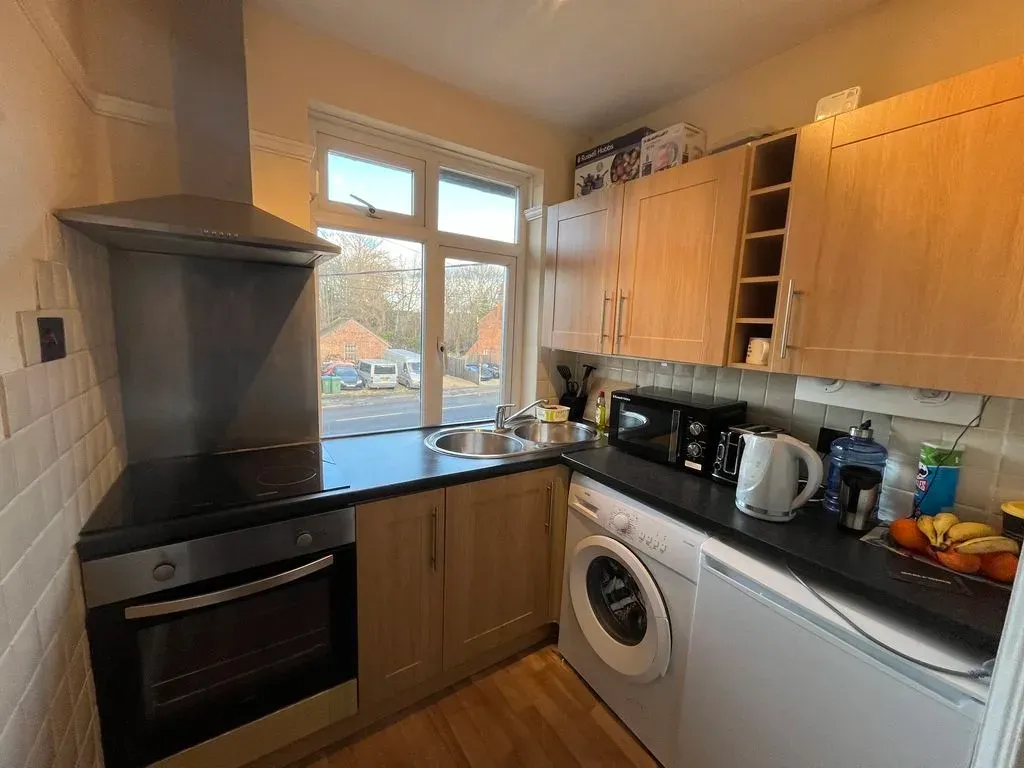London Road, Aston Clinton, Buckinghamshire, HP22 5HG, photo 3