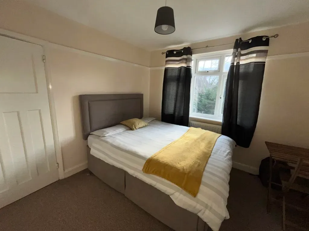 London Road, Aston Clinton, Buckinghamshire, HP22 5HG, photo 6