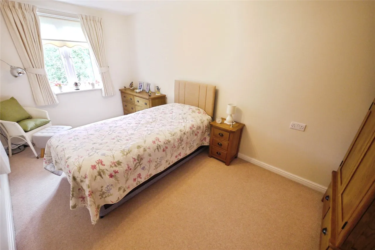 Junction Road, Warley, CM14, photo 5