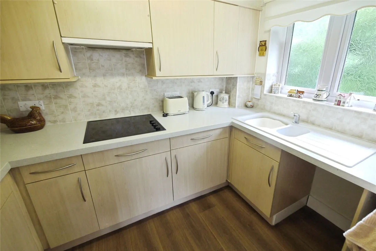Junction Road, Warley, CM14, photo 12