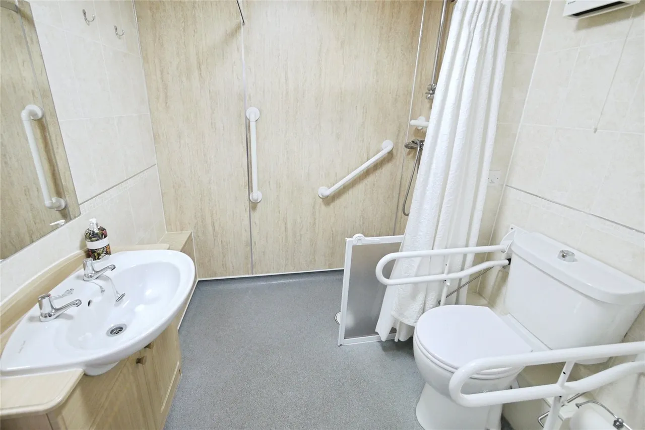 Junction Road, Warley, CM14, photo 9