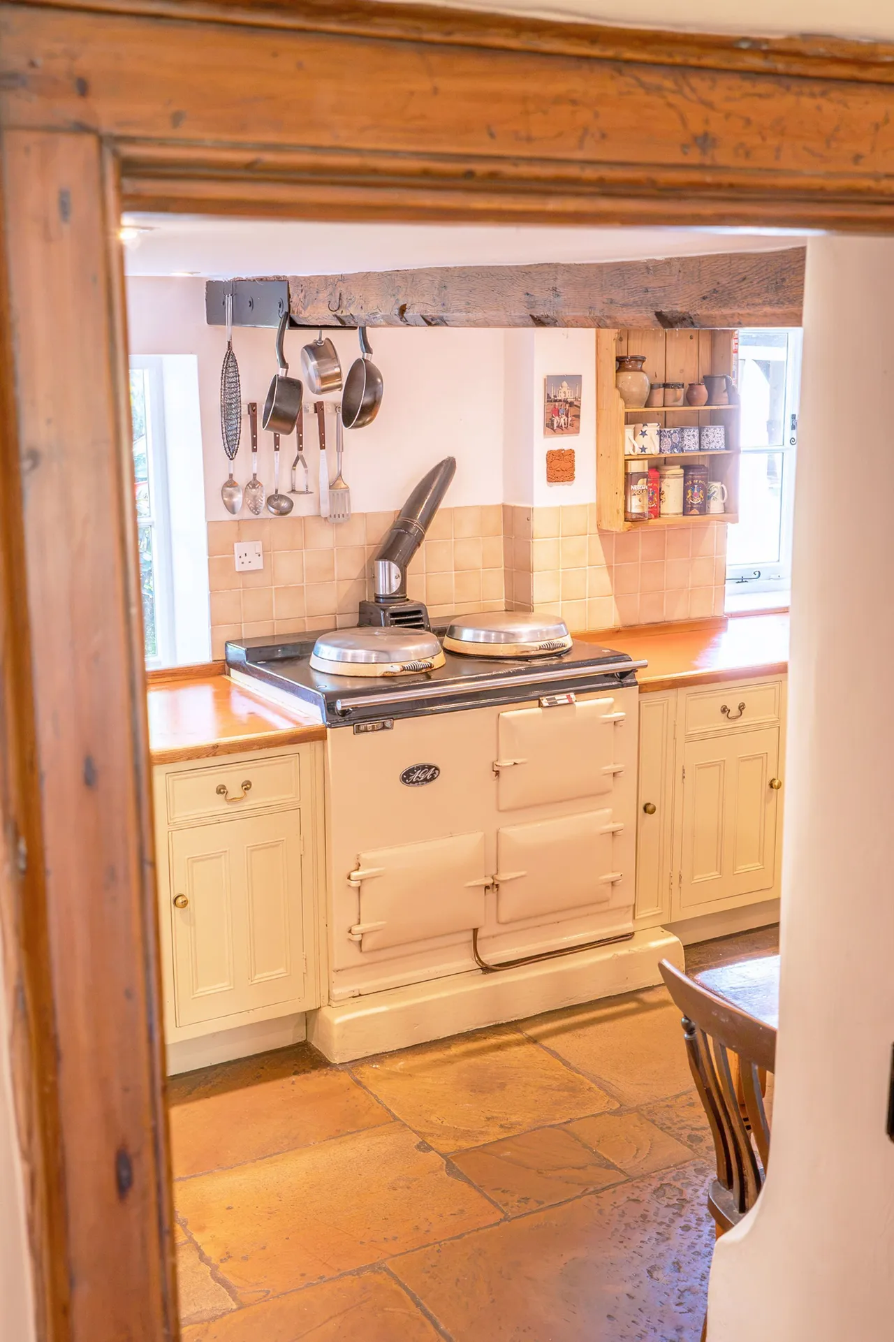 Period Home with a 1.2-Acre Plot, photo 12