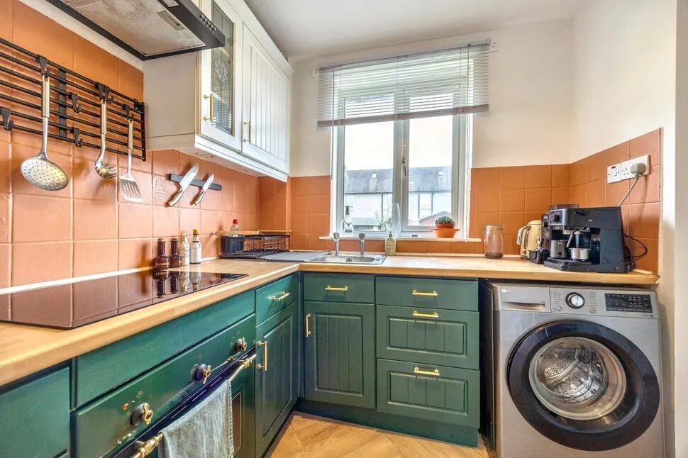Parkgrove Place, Edinburgh, Midlothian, EH4, photo 8