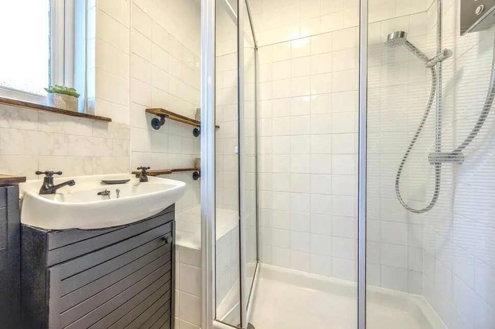 Parkgrove Place, Edinburgh, Midlothian, EH4, photo 10