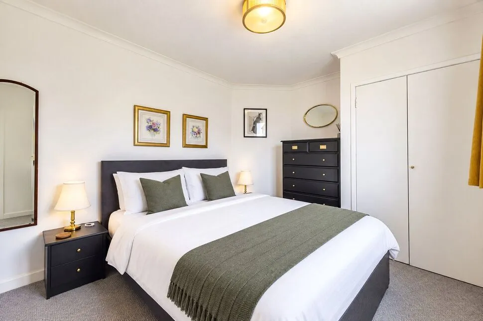 Parkgrove Place, Edinburgh, Midlothian, EH4, photo 9