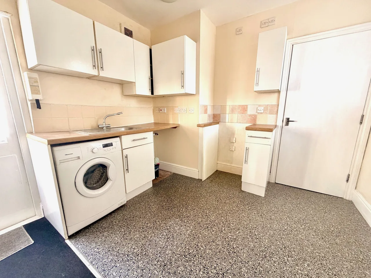 2 bed flat to rent, Palmerston Road, Shanklin, PO37