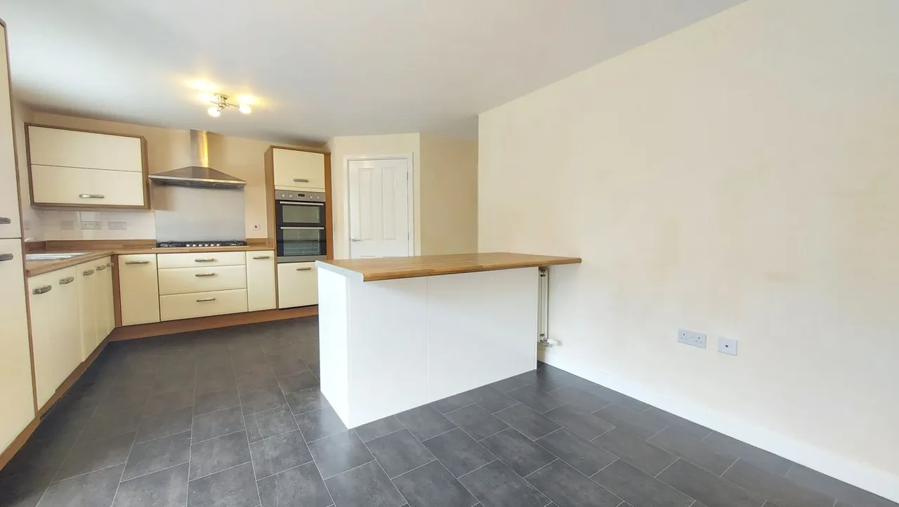 Huntingdon Place, Bourne, PE10, photo 4