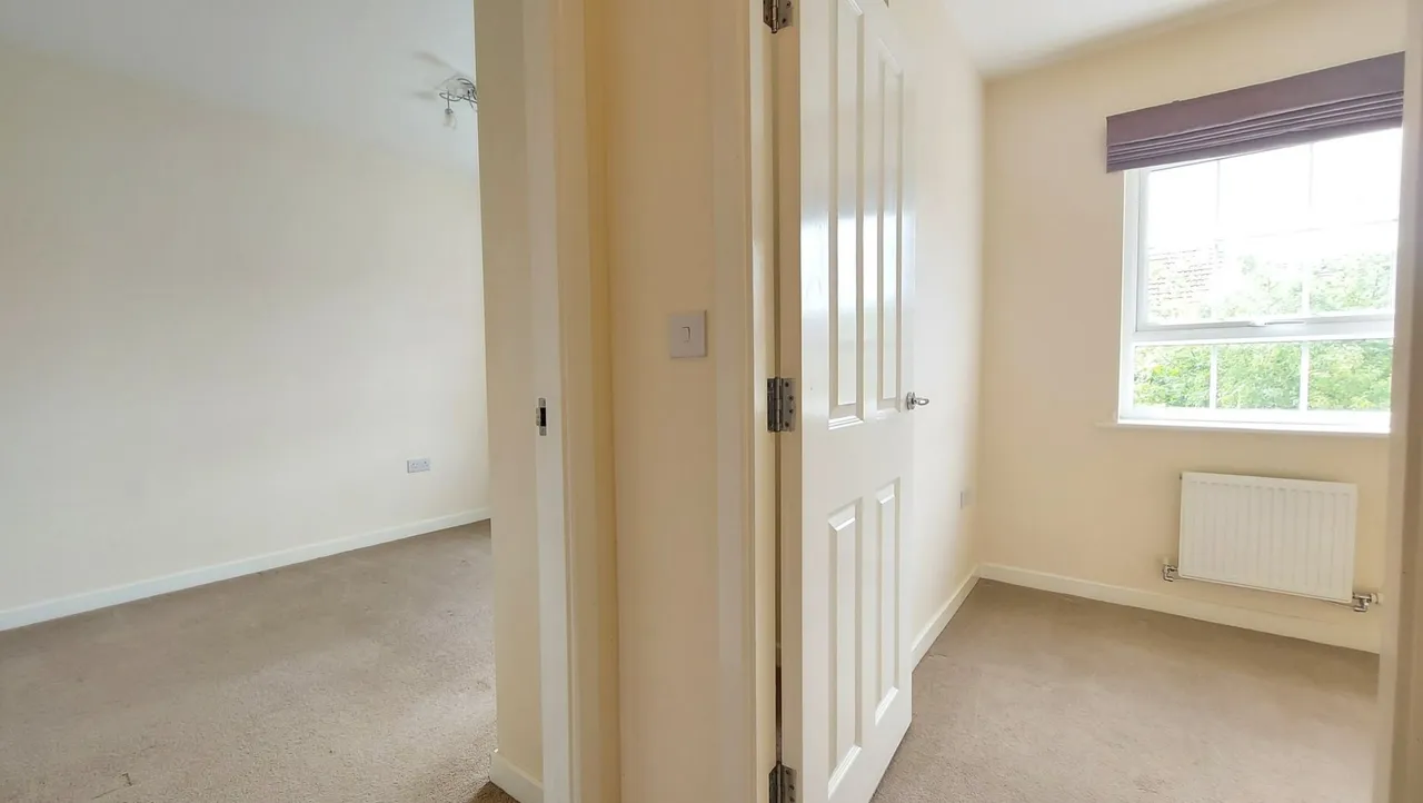 Huntingdon Place, Bourne, PE10, photo 18
