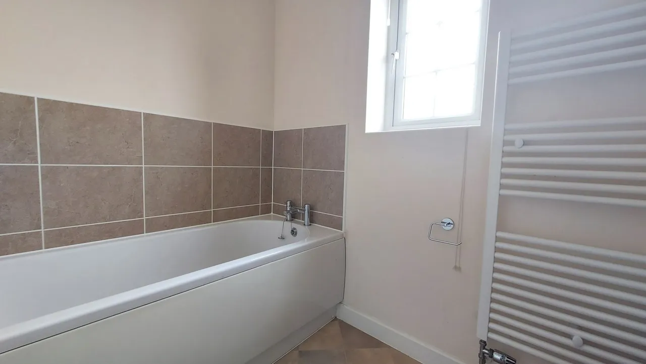Huntingdon Place, Bourne, PE10, photo 16