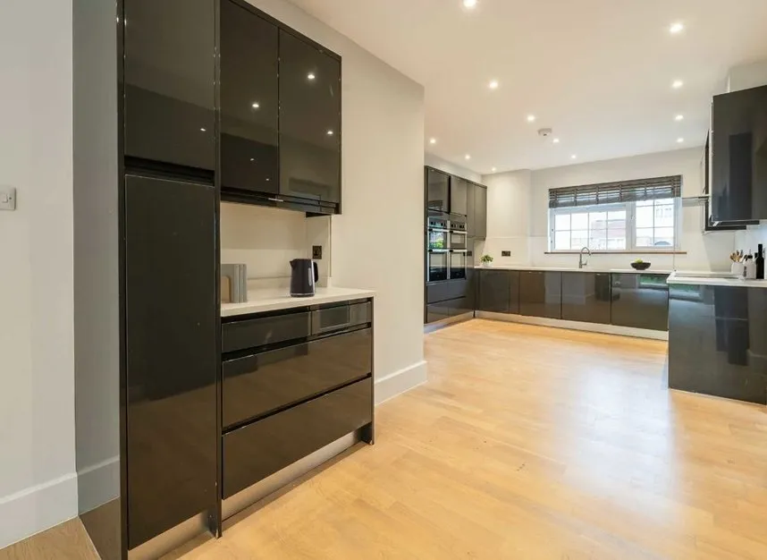 Stuart Avenue, Ealing, W5, photo 3
