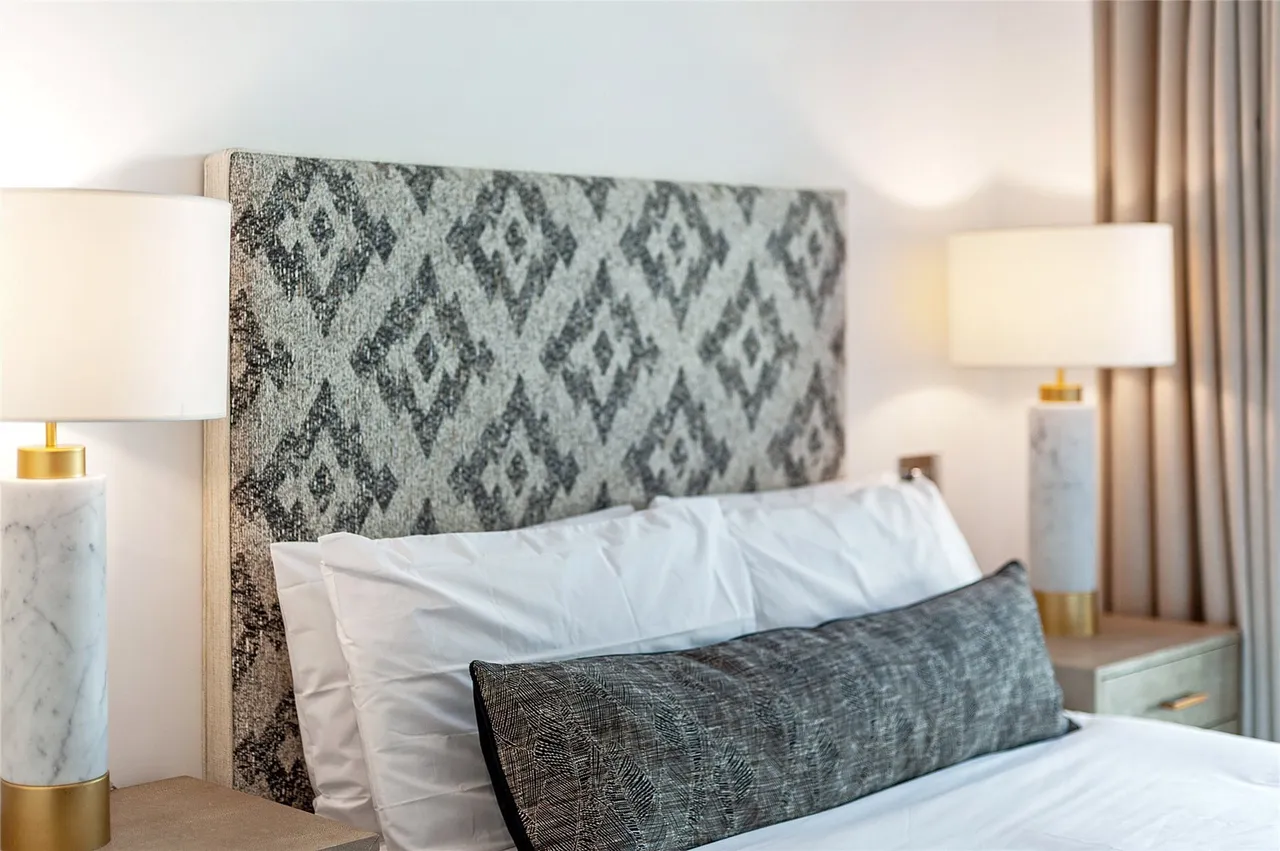 Thornes House, 4 Charles Clowes Walk, London, SW11, photo 12