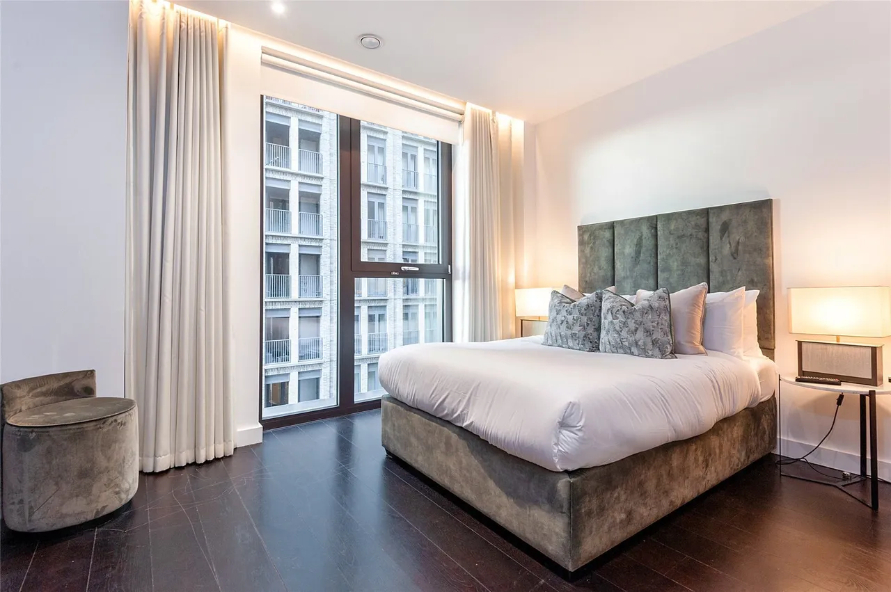 Thornes House, 4 Charles Clowes Walk, London, SW11, photo 11