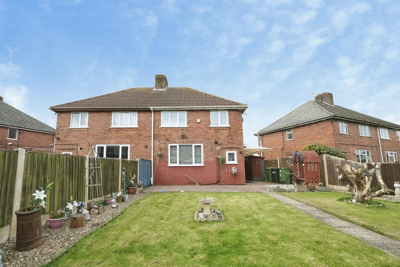 Lamb Crescent, Ripley, DE5, photo 17